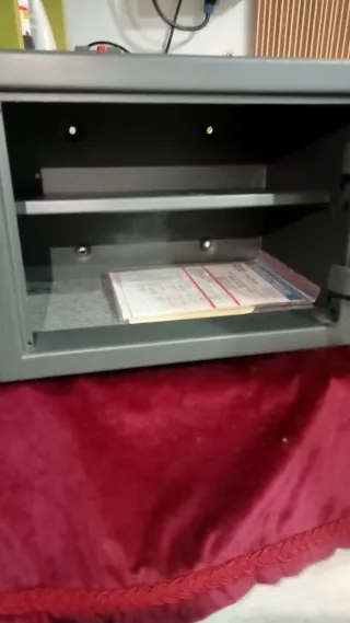 Caja Fuerte BTV DECORA E-1030 Negra