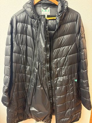 Abrigo premamá acolchado negro