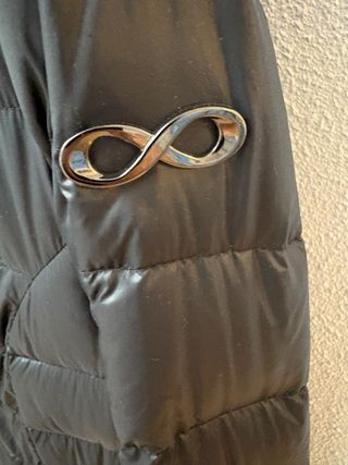 Abrigo premamá acolchado negro