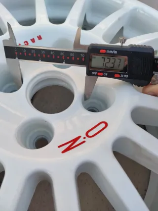 Llantas OZ Racing Blancas 16