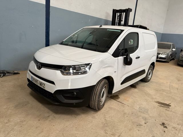 Toyota Proace City 2024 Dana reparar