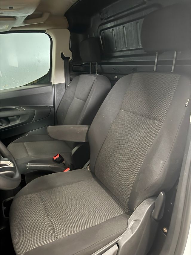 Toyota Proace City 2024 Dana reparar