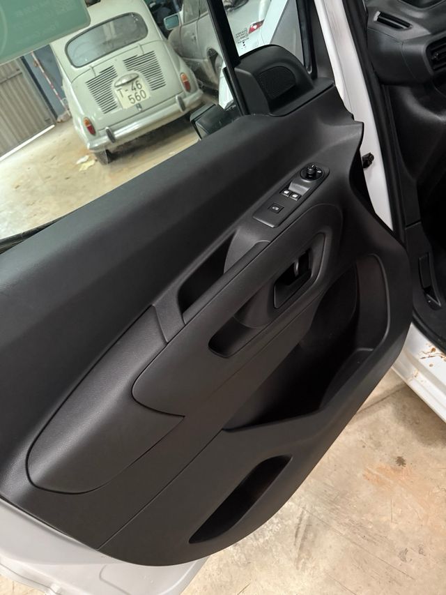 Toyota Proace City 2024 Dana reparar