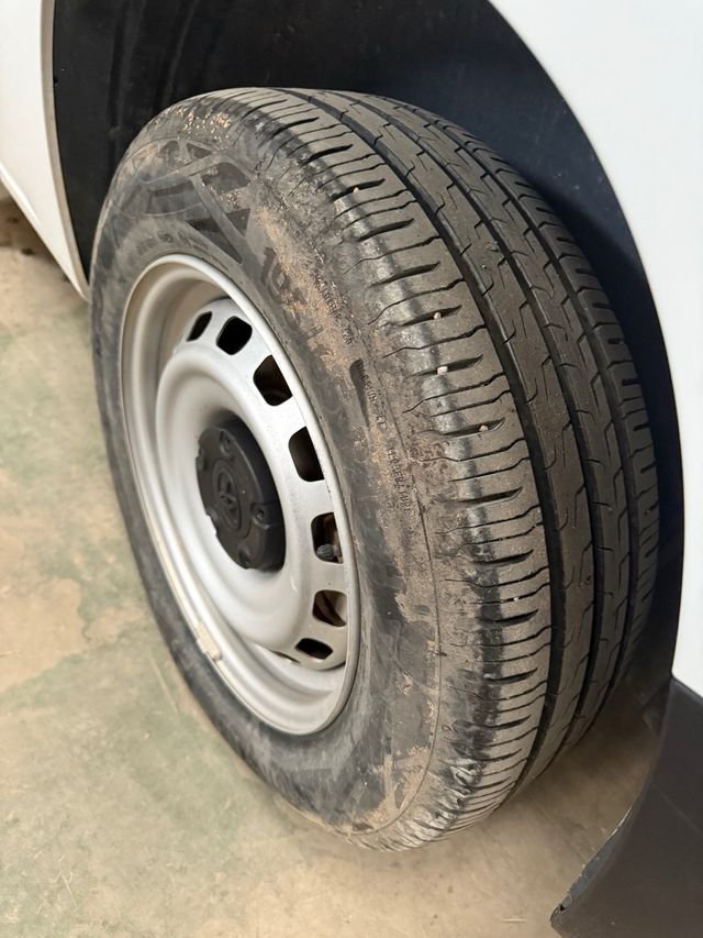 Toyota Proace City 2024 Dana reparar