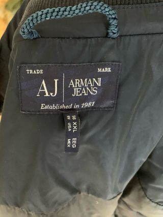 Cazadora Armani Jeans Negra Talla XXL pero como XL