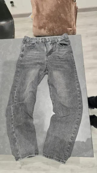Pantalón tejano gris drip