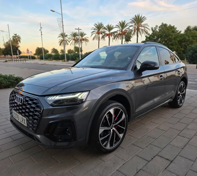 Audi Q5 Sportback 2021 40TDI 204cv  " BLACK LINE "