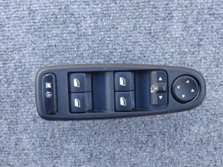 Mando de elevalunas de citroen c4 Picasso 2008