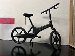 Bicicleta Eléctrica Gocycle Negra