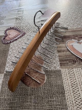 Portacravatte in legno per 24 cravatte