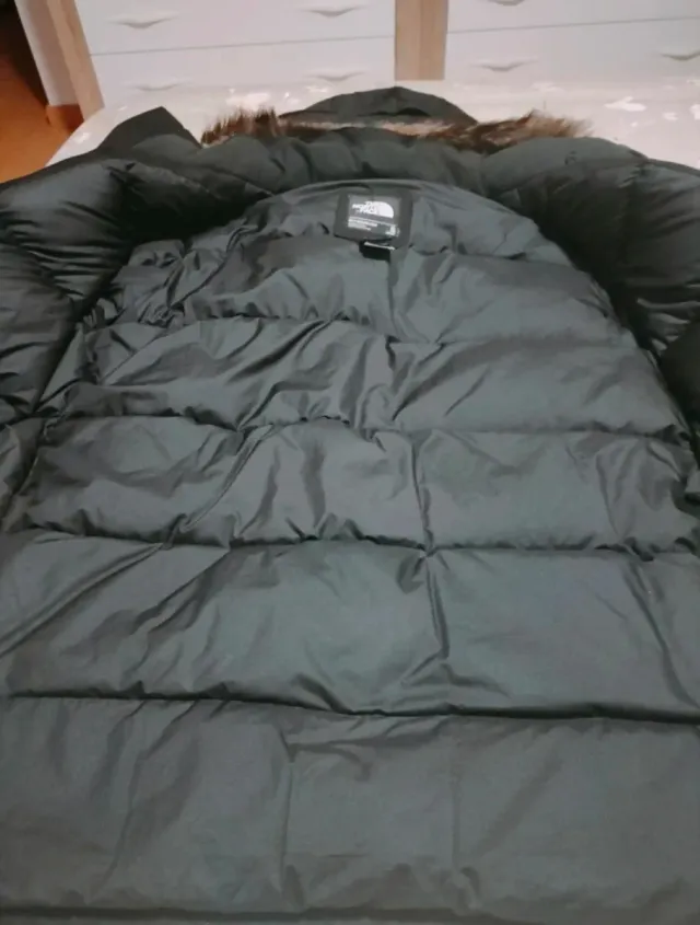 Abrigo The North Face Negro con Capucha