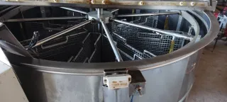 Extractor de miel automático 8 cuadros patas regul