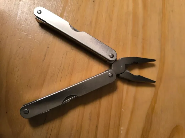 Multiutensile di sopravvivenza Lampa. 15 in 1