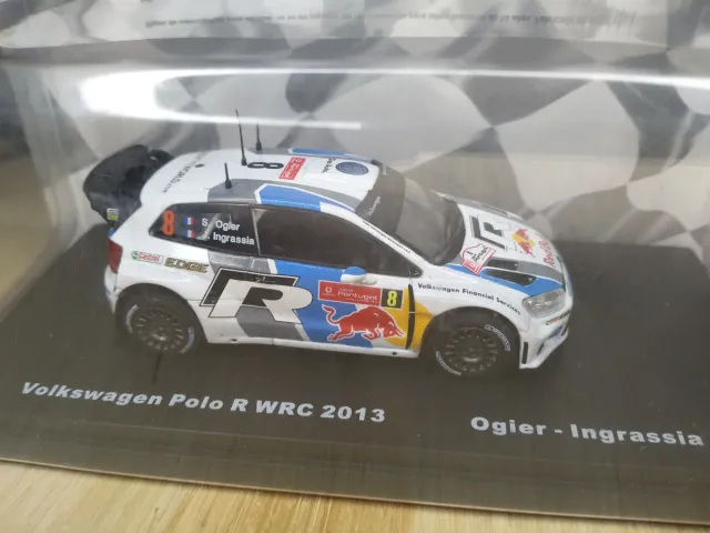 Coche Polo Escala 1:43