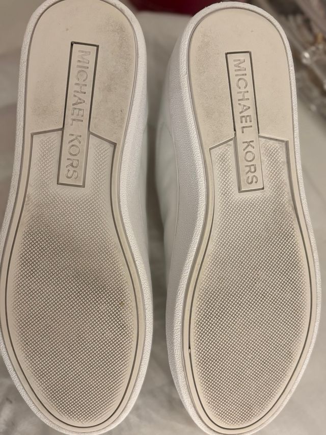 Zapatillas Michael Kors Blancas y Doradas
