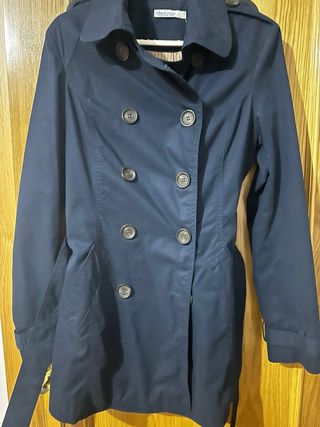 Gabardina Stradivarius azul