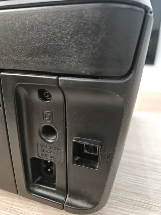 Stampante HP ENVY 5640 poco usata