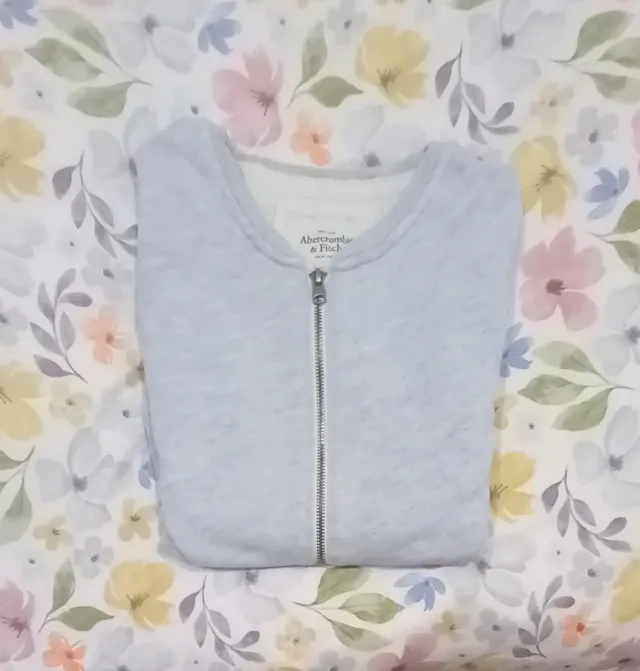 Chaqueta Abercrombie & Fitch gris azulado