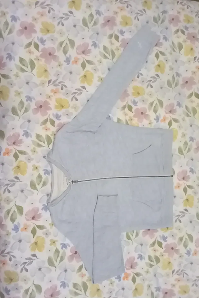 Chaqueta Abercrombie & Fitch gris azulado