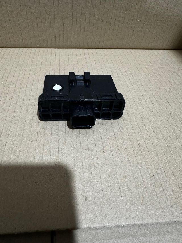 Centralita + 2 llaves + bloqueo Pcx 125 21-24