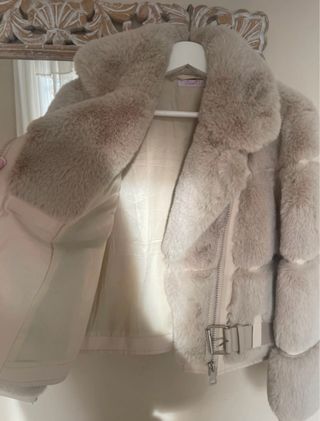 Chaqueta pelo sintético beige/crema