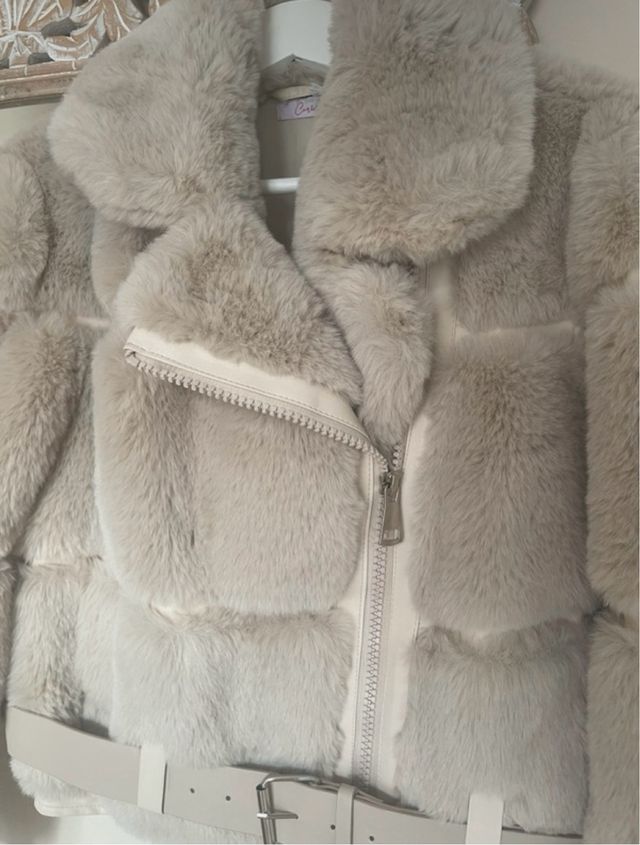 Chaqueta pelo sintético beige/crema