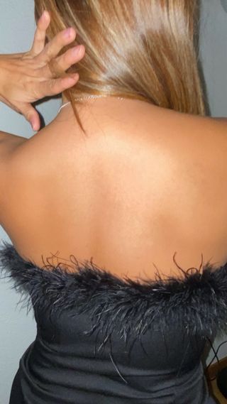 Vestido negro con plumas Talla S