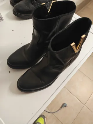 Stivali Via Roma 15 neri con dettaglio oro