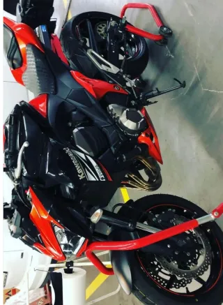 Kawasaki Z800 Negra y Roja no limitable  112cv.