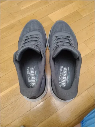 Zapatillas Skechers grises y azules 1 día usado