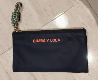 Cartera BIMBA Y LOLA negra con cordón