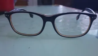 Gafas de pasta azul marina y maranja