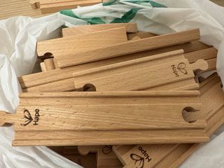 Tren Hape con vagones de carga.