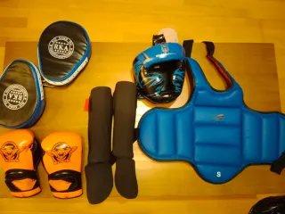 Kit Muay Thai Niño 7-9 años