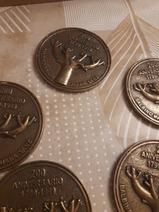 Lote 5 medallas bronce 200 Aniversario