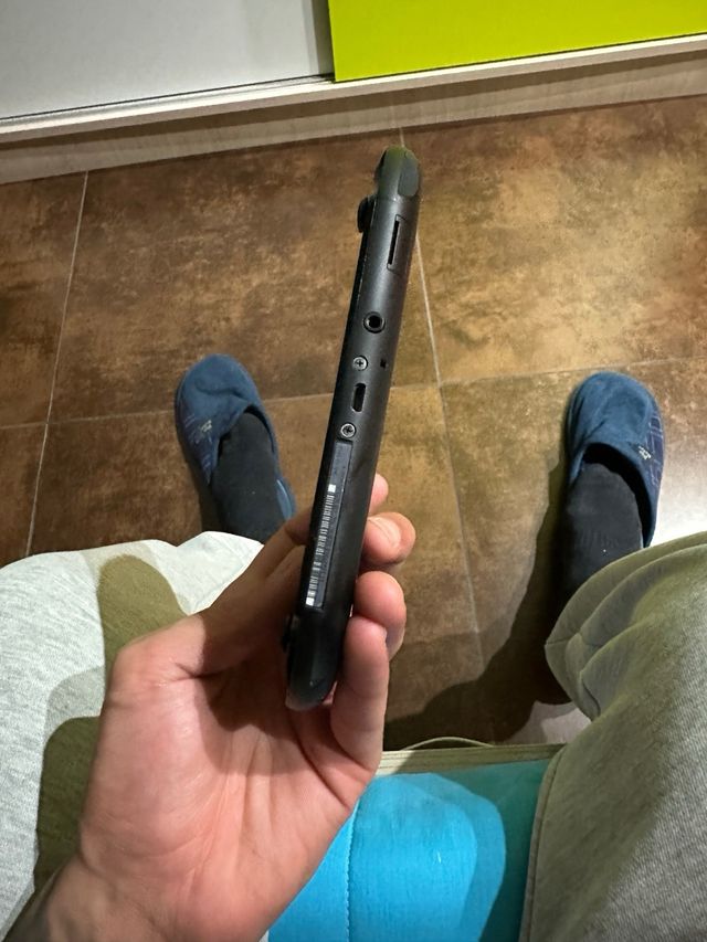 PS Vita Negra + Juegos + Caja