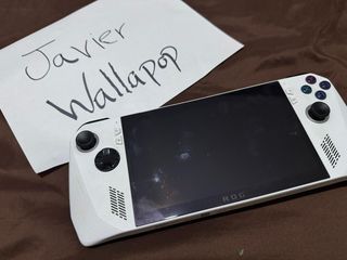 Asus Rog Ally Z1 Extreme + Mando Xbox + Dock