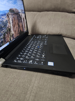 Portátil Toshiba i5 8gen SSD