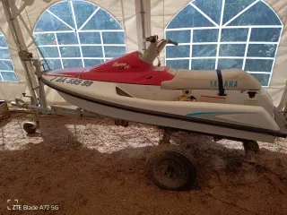 Moto acuática Yamaha Marine Jet