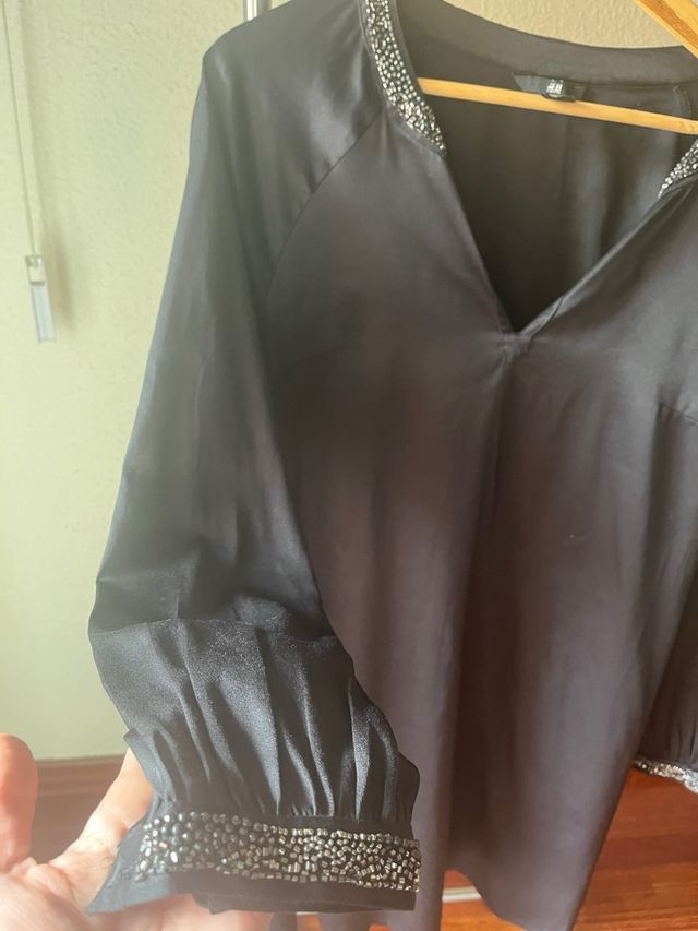 Vestido H&M negro con pedrería
