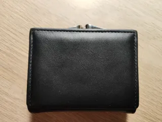 Cartera sin estrenar