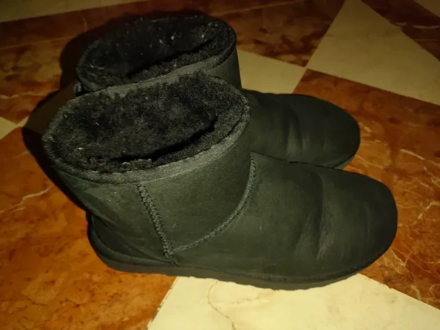 Botas UGG Negras Talla 40