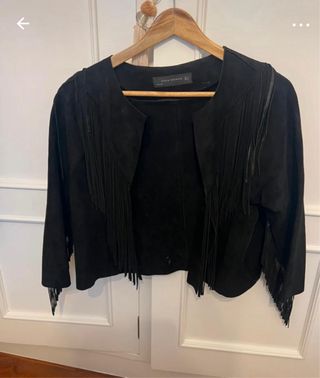 Chaqueta Zara ante flecos negra