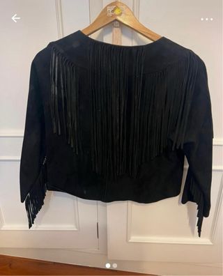 Chaqueta Zara ante flecos negra