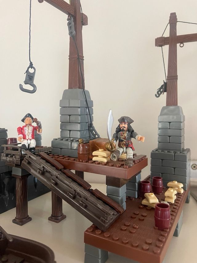 Mega Bloks Piratas del Caribe Port Royal