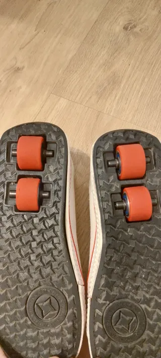 Zapatillas Heelys con ruedas Talla 35