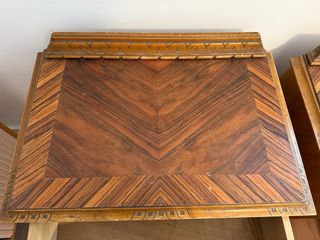 Comodini antichi in legno con cassetti