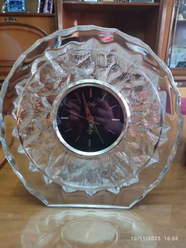 Reloj de mesa Lofty Quartz Hoya