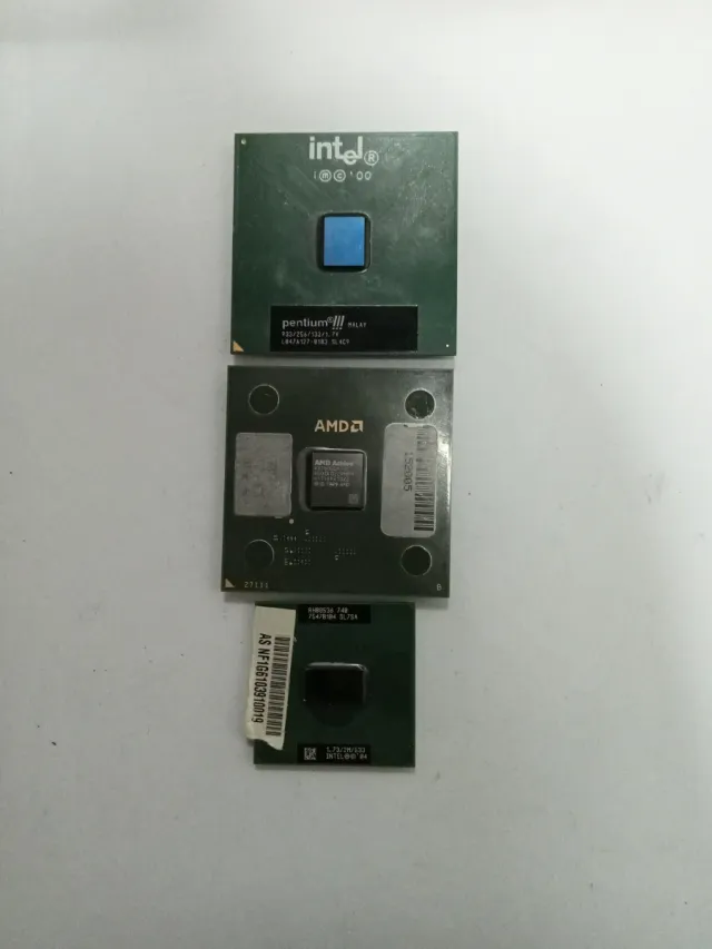 Lote 3 CPUs Vintage AMD Intel