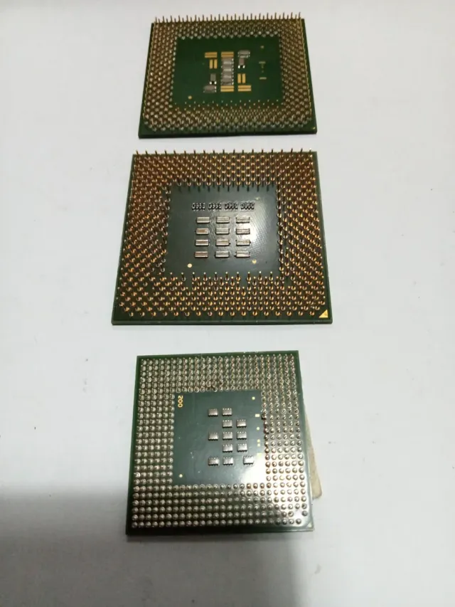 Lote 3 CPUs Vintage AMD Intel